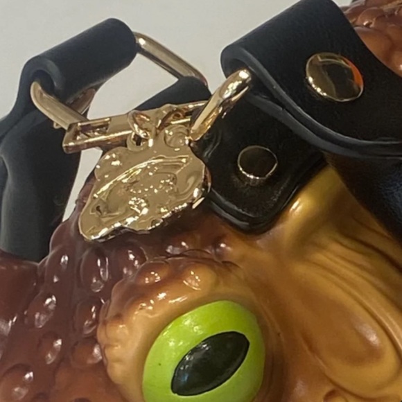 TAN Official Windy Willow Unique Frog Crossbody Handbag - Picture 4 of 16